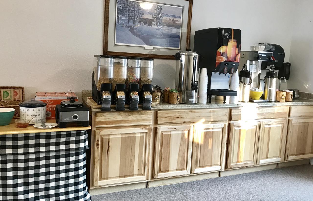 Lake View Suites West Yellowstone Extérieur photo
